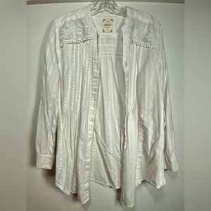 Style and Co White Lacy Shirt Medium